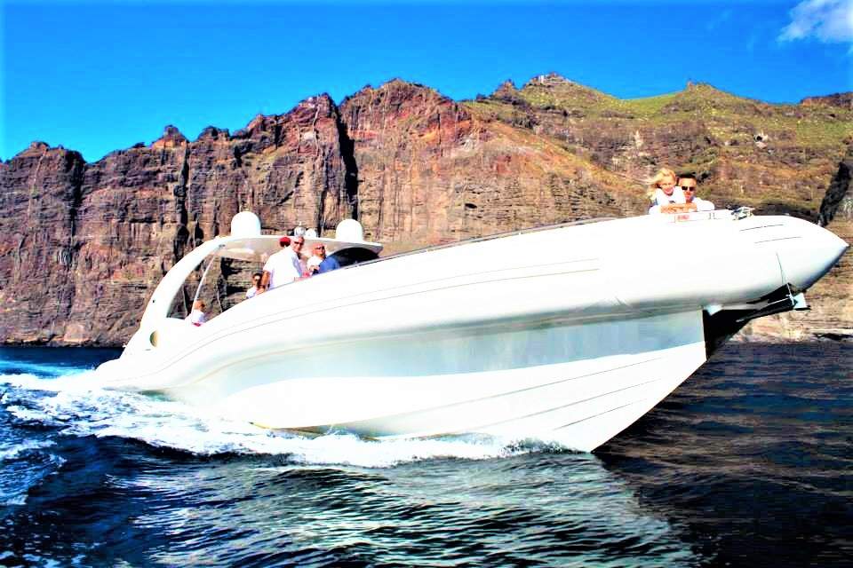 Grand bateau à moteur de luxe à louer à Tenerife